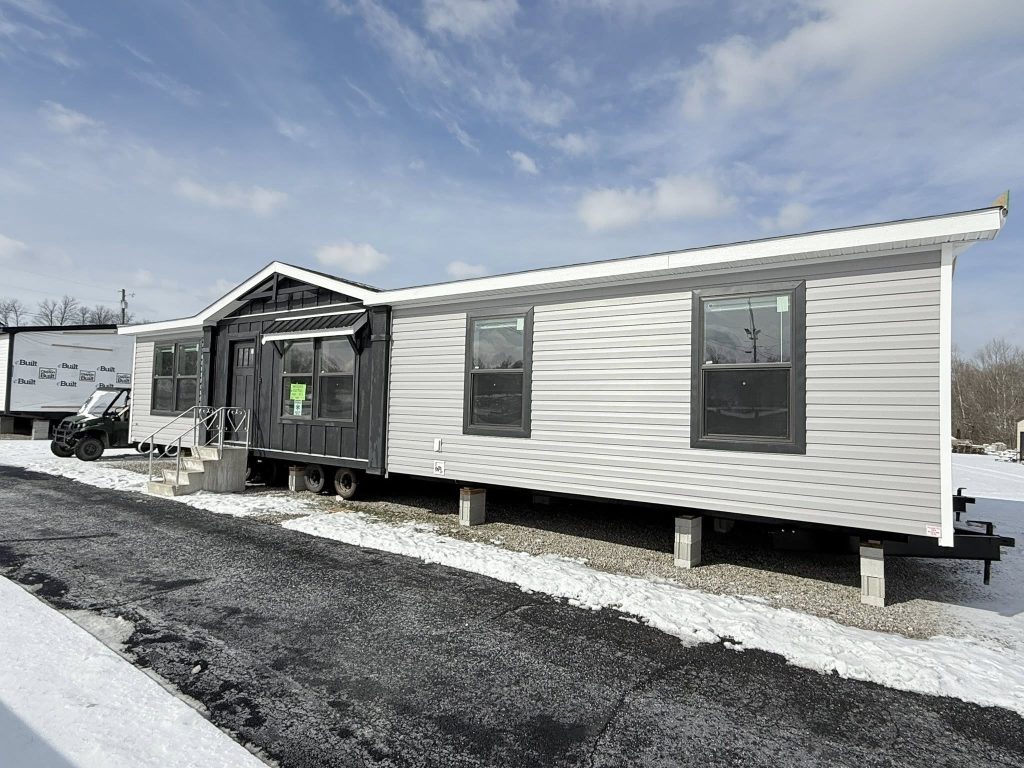 623823970_1302689268547967_1314493652845504230_n