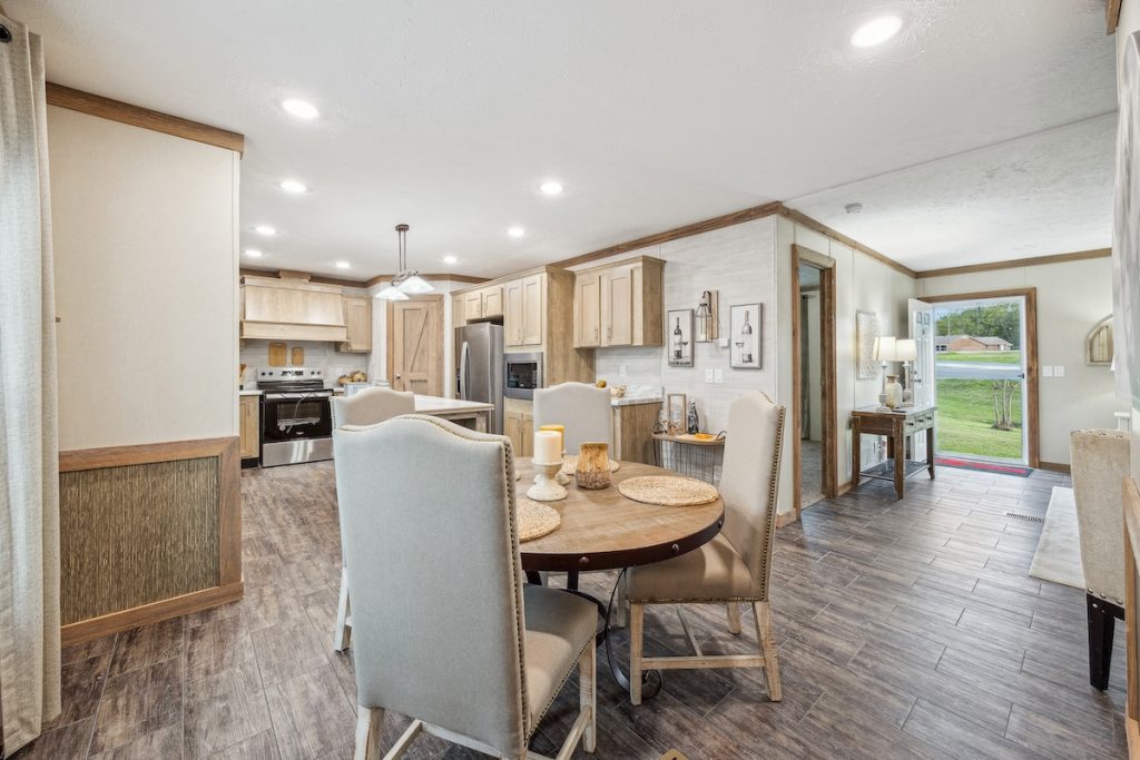 MD-26-Rawhide-dining-3