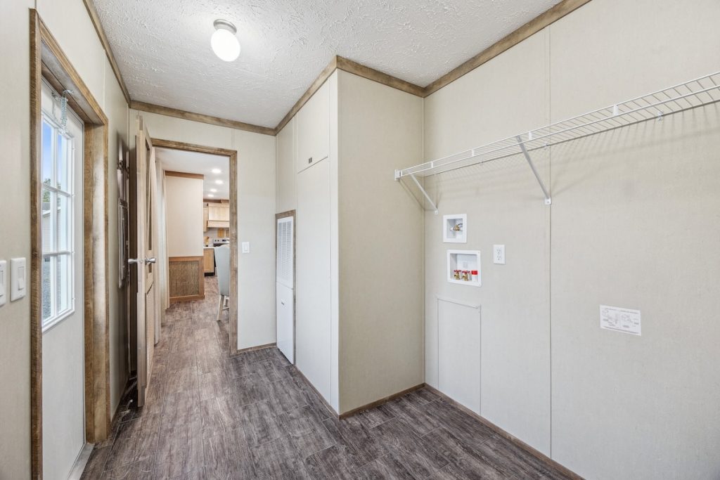 MD-26-Rawhide-laundry2